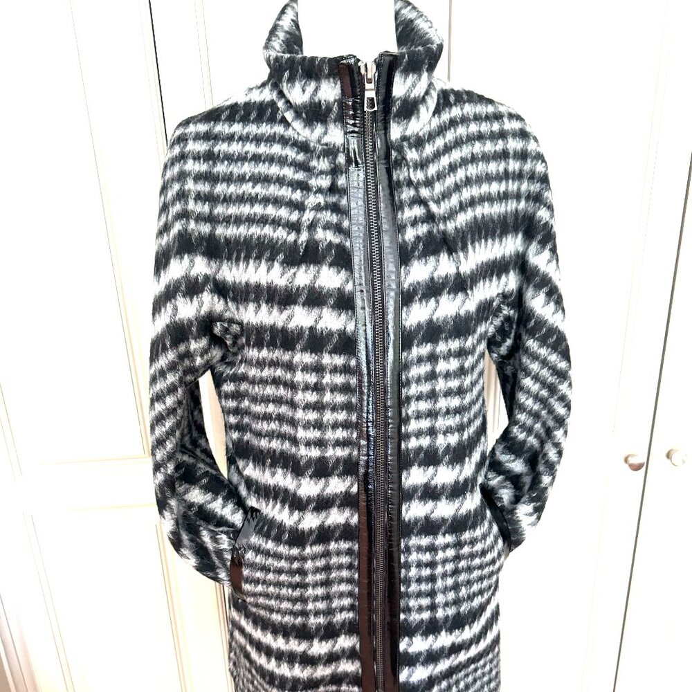 Sofia Cashmere Coat - image 1